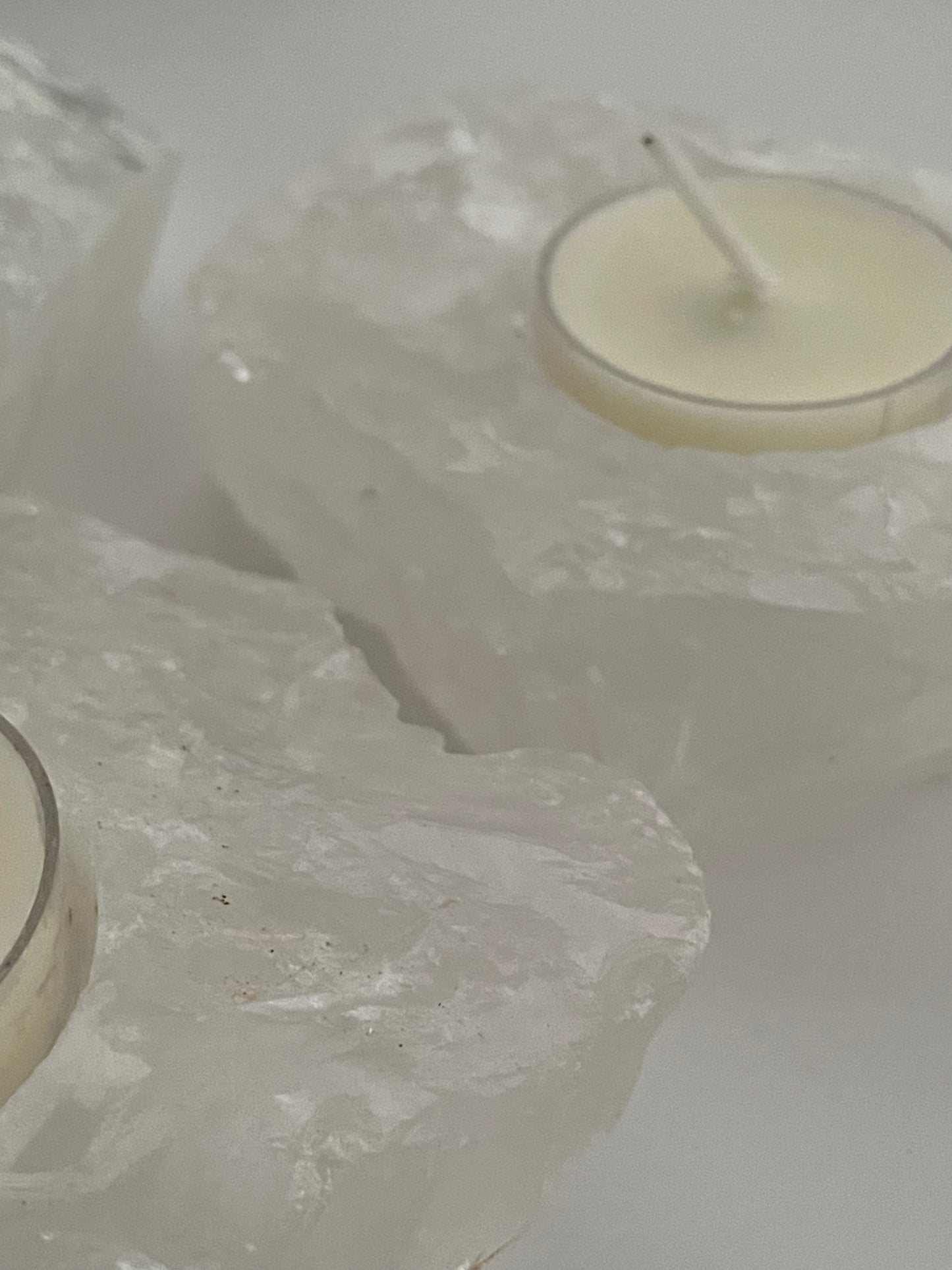 [原礦家居] 白水晶原石燭台，淨化且穩定環境中的磁場